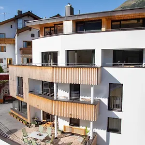 Apartment Chamins