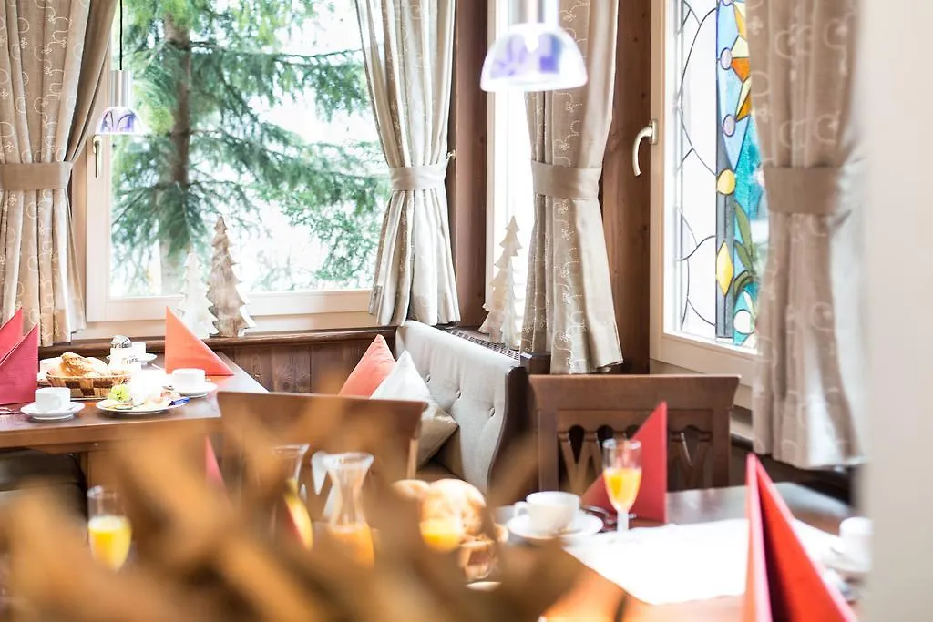 Hotel Garni Caroline Ischgl