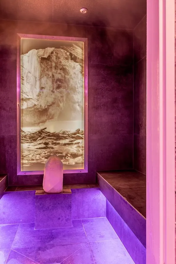 Hotel Garni Caroline Ischgl 4*,